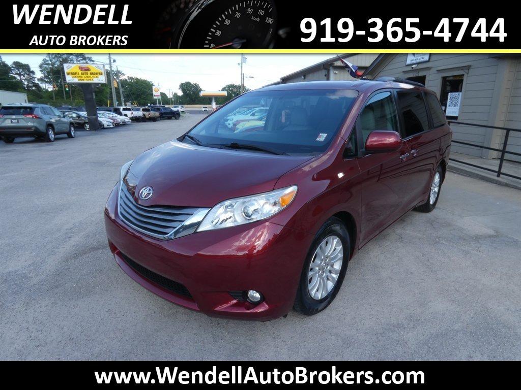 2016 Toyota Sienna - $14,462