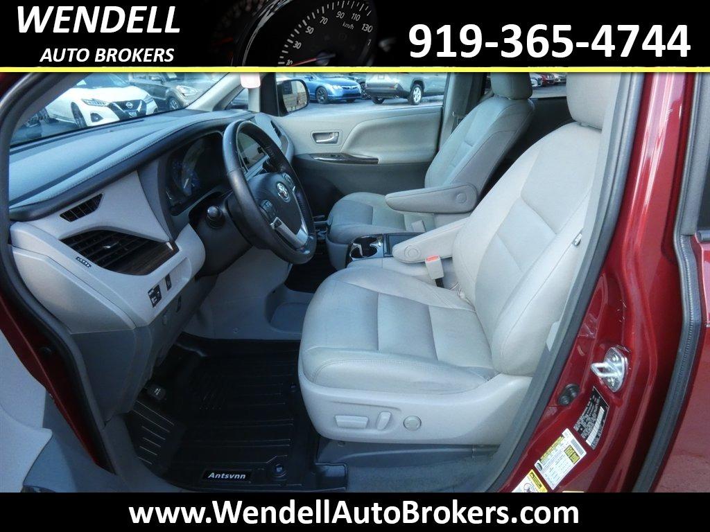 2016 Toyota Sienna - $14,462