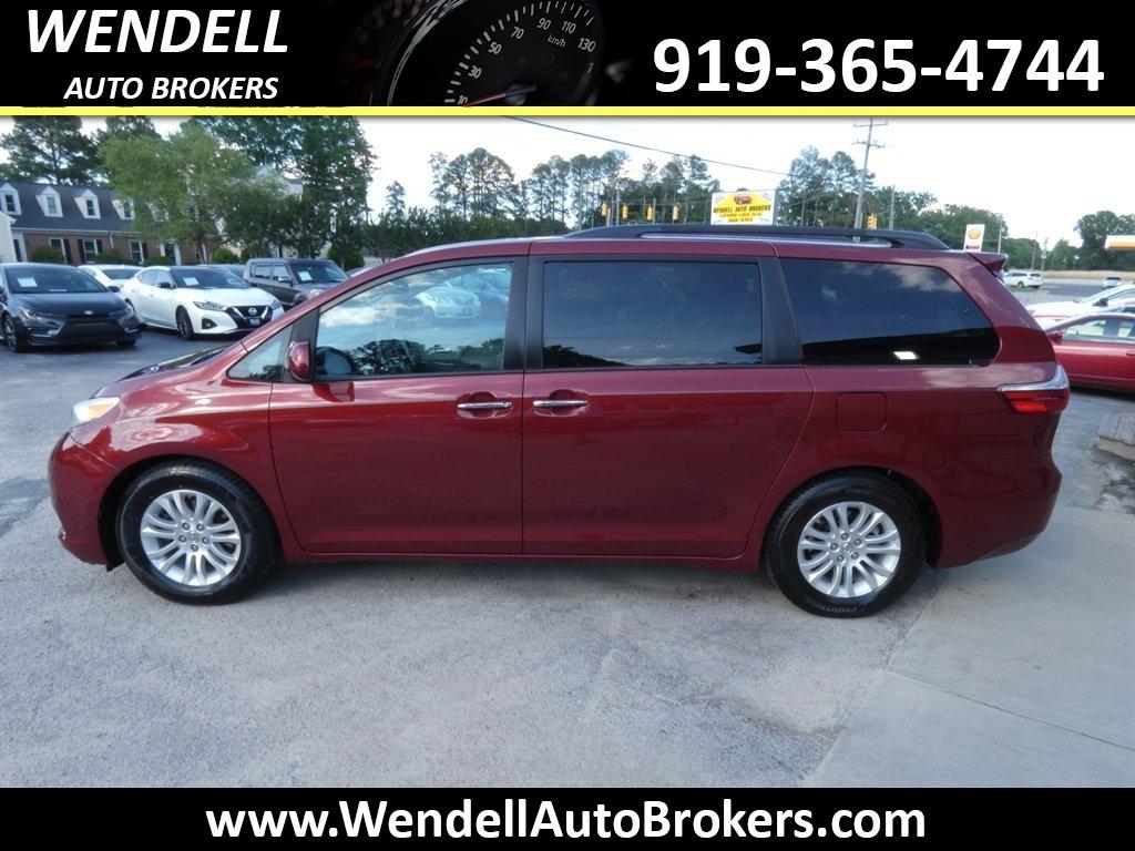 2016 Toyota Sienna - $14,462
