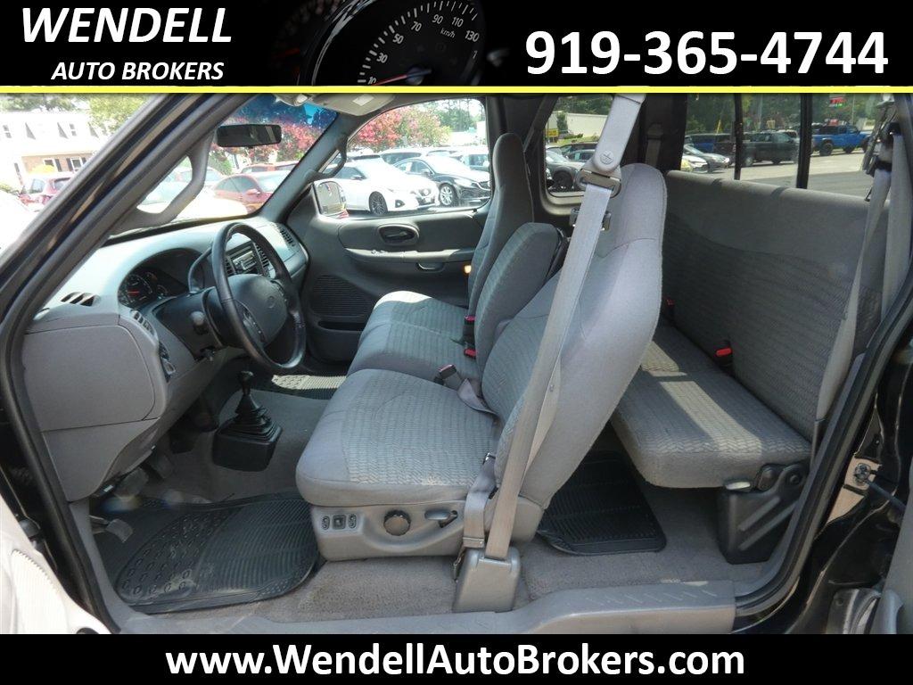 2000 Ford F150 - $7,995