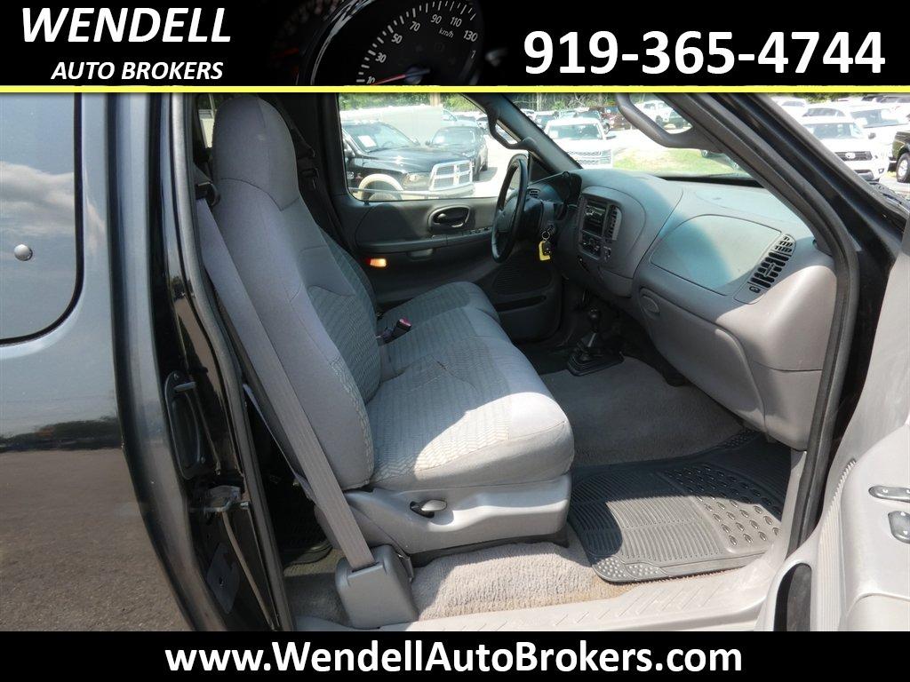 2000 Ford F150 - $7,995