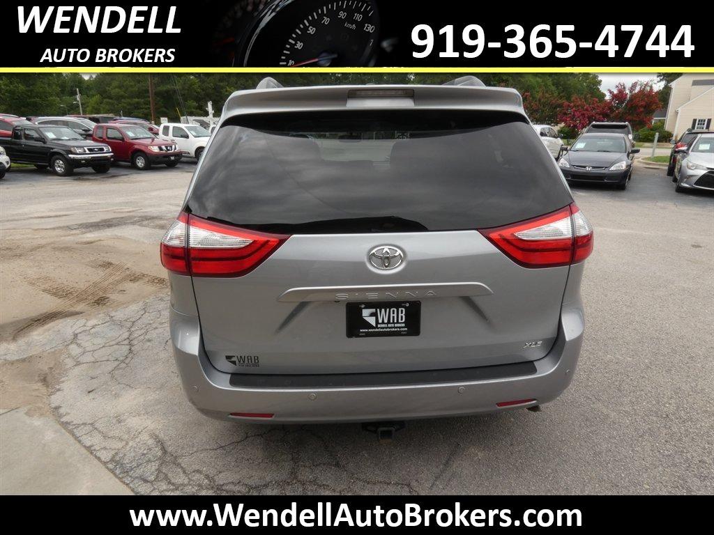 2015 Toyota Sienna - $11,135