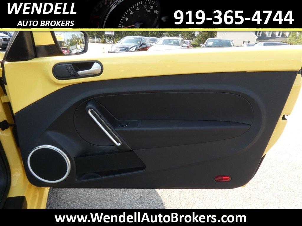 2013 Volkswagen Beetle - $11,665