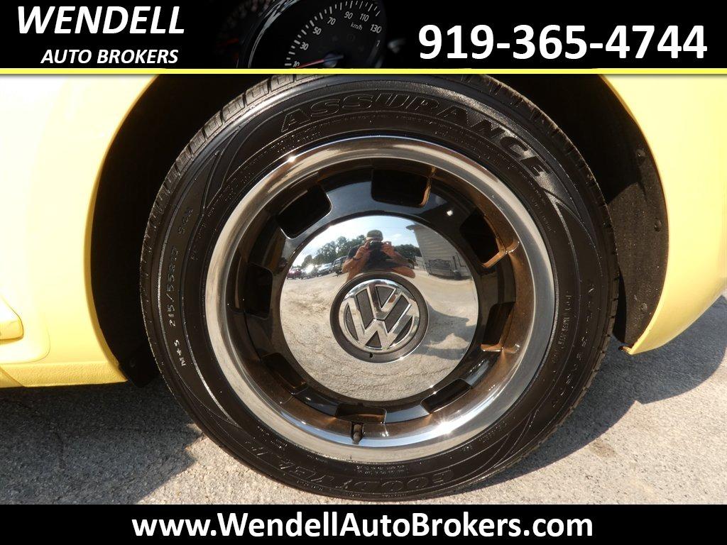 2013 Volkswagen Beetle - $11,665