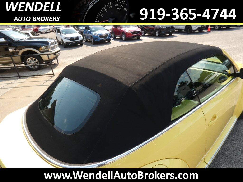 2013 Volkswagen Beetle - $11,665