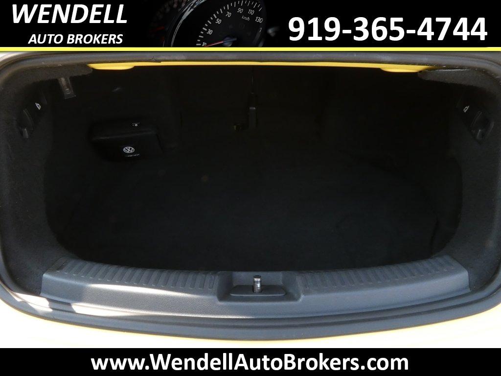 2013 Volkswagen Beetle - $11,665