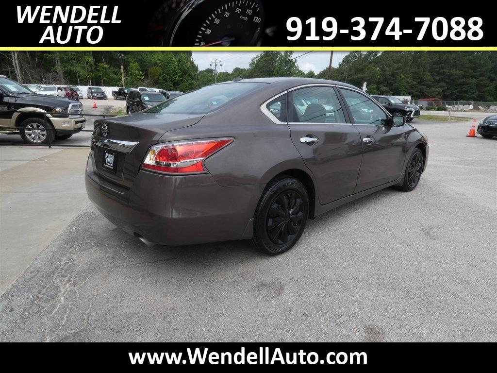 2015 Nissan Altima - $7,714