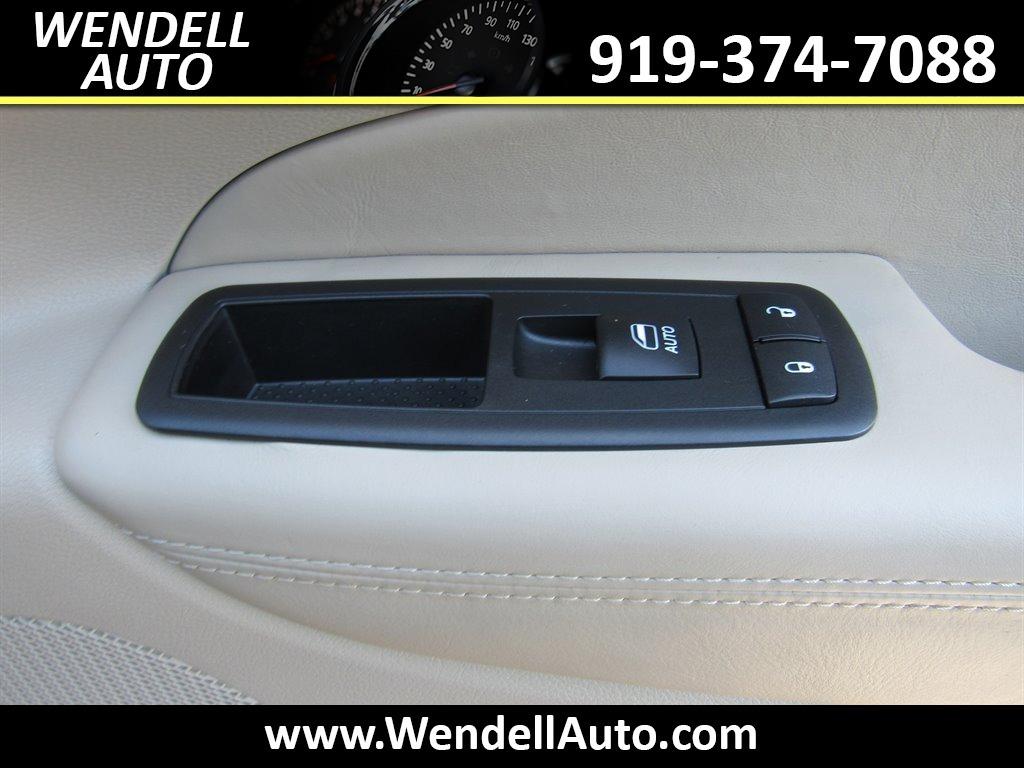 2014 Jeep Grand Cherokee Overland photo