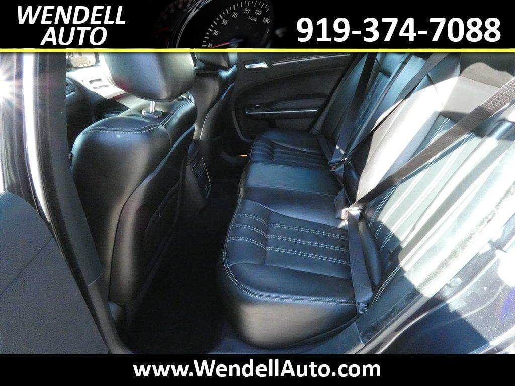 2019 Chrysler 300 - $11,995