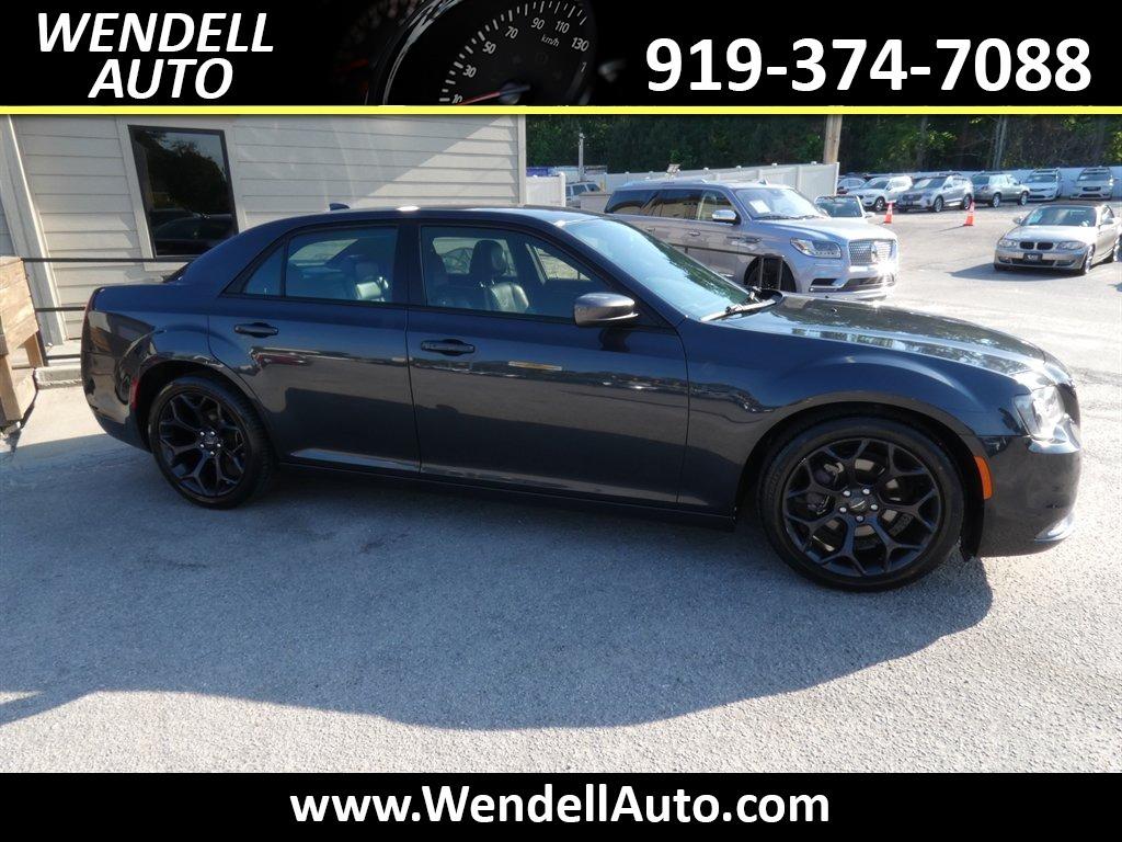 2019 Chrysler 300 - $11,995