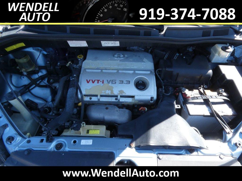 2006 Toyota Sienna - $5,995