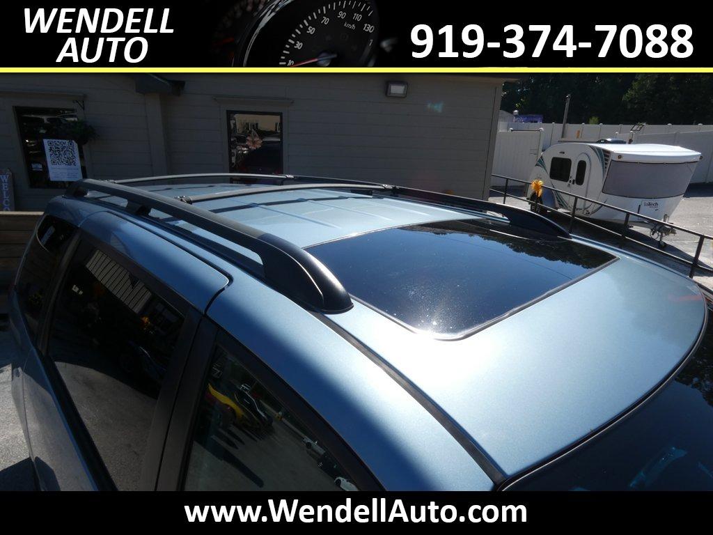 2006 Toyota Sienna - $5,995