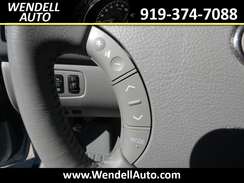 2006 Toyota Sienna - $5,995