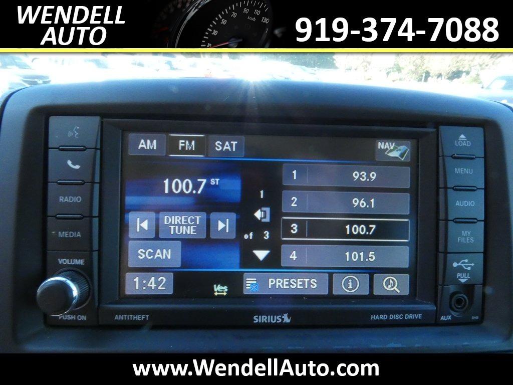 2015 Chrysler Town And Country - $11,218