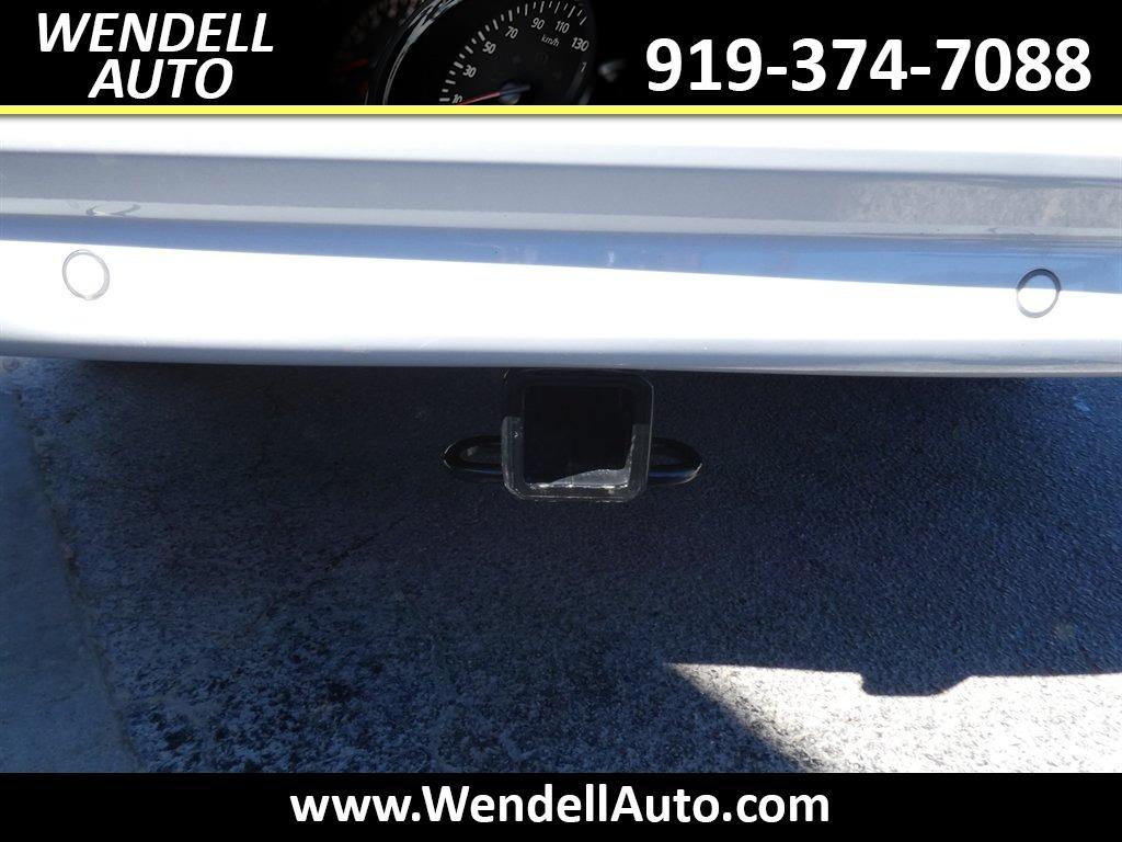 2015 Chrysler Town And Country - $11,218