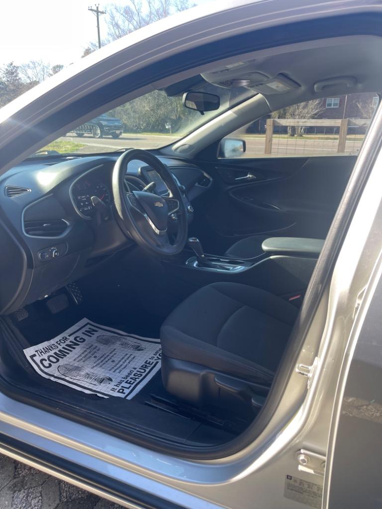 2016 Chevrolet Malibu LS photo