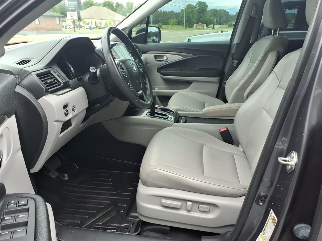 2016 Honda Pilot - $18,995
