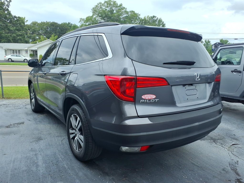 2016 Honda Pilot - $18,995