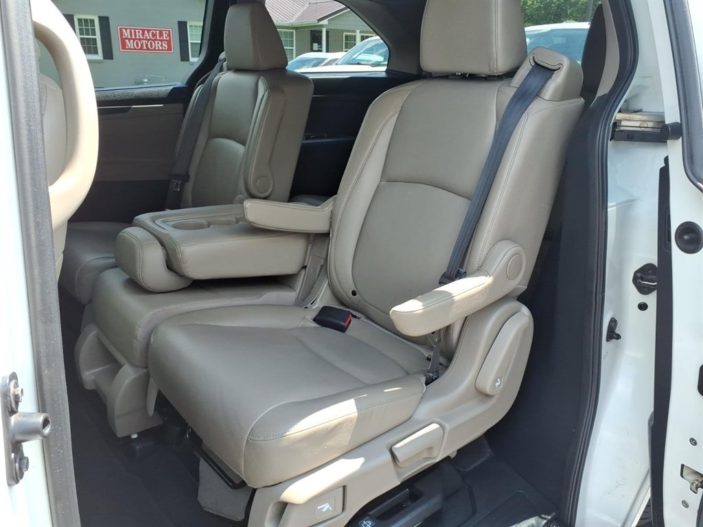 2020 Honda Odyssey - $25,995