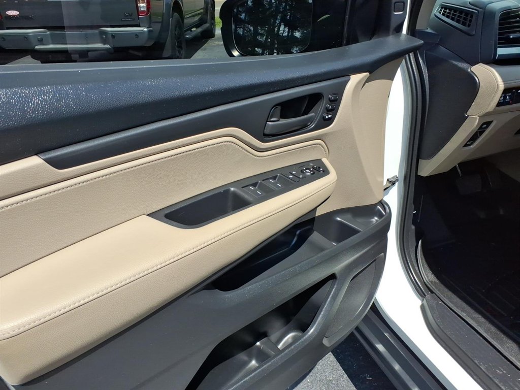2020 Honda Odyssey - $25,995