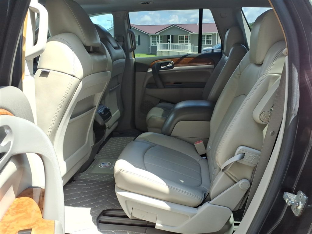 2010 Buick Enclave - $10,995
