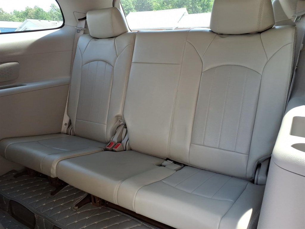 2010 Buick Enclave - $10,995