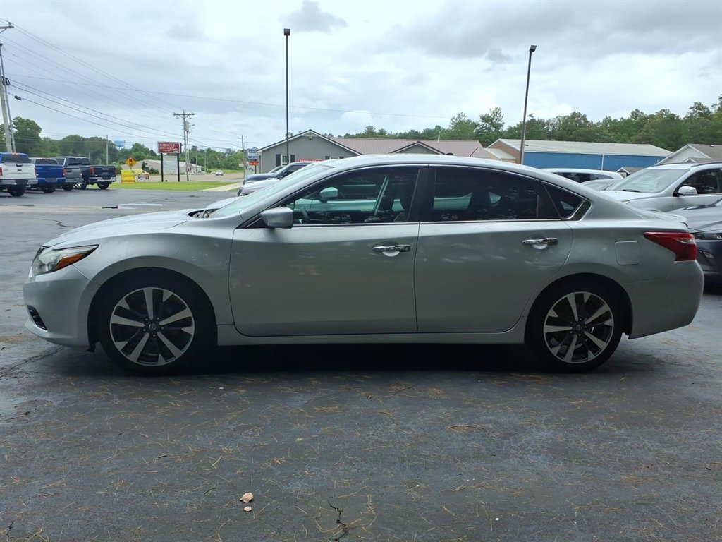 2017 Nissan Altima - $9,995