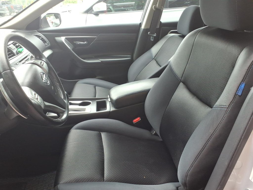 2017 Nissan Altima - $9,995