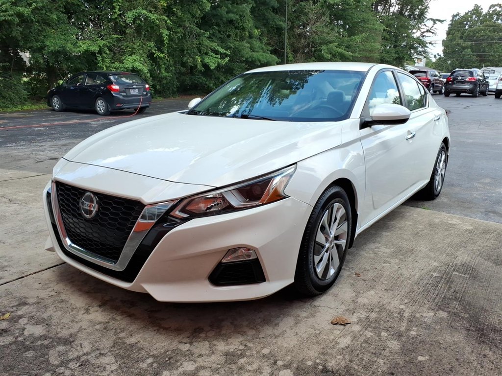2020 Nissan Altima - $12,995