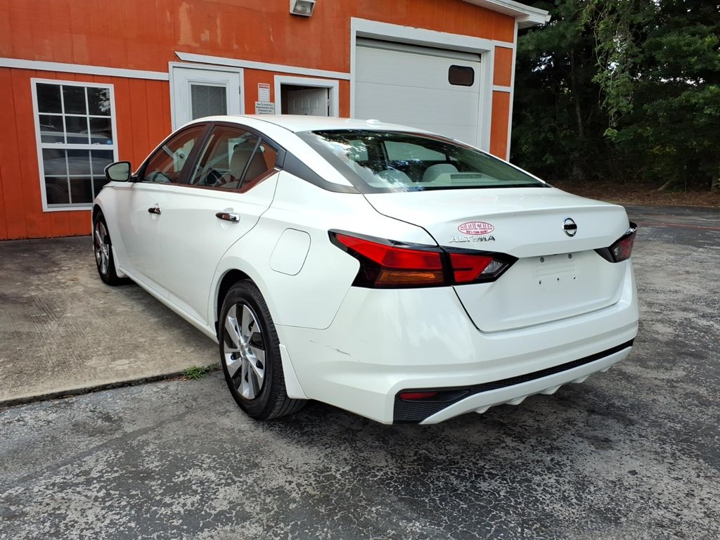 2020 Nissan Altima - $12,995