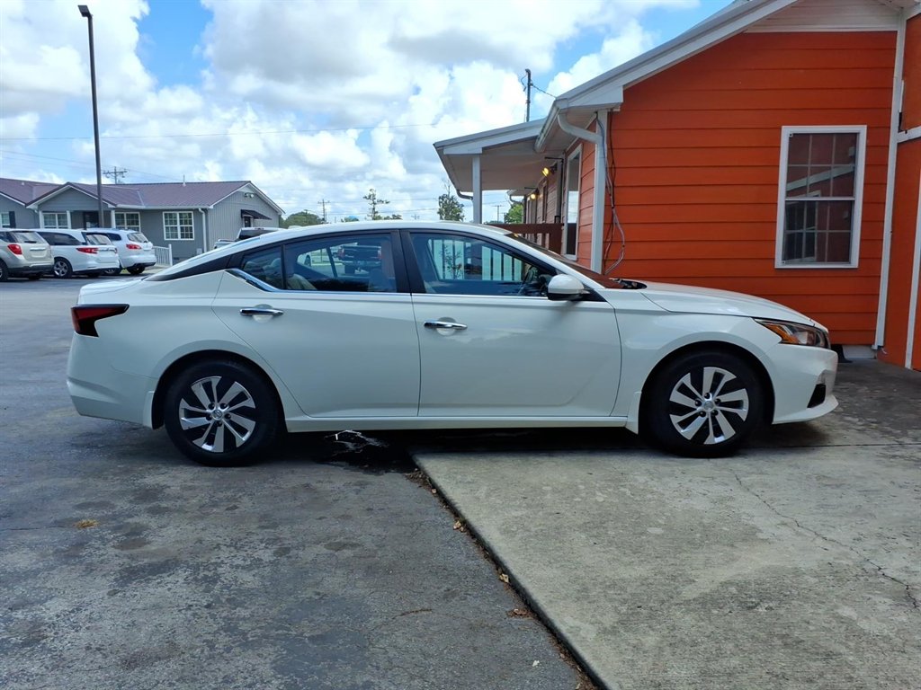 2020 Nissan Altima - $12,995