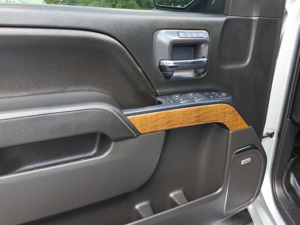 2016 Chevrolet Silverado - $22,995