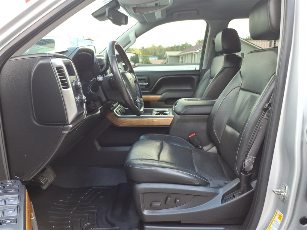 2016 Chevrolet Silverado - $22,995