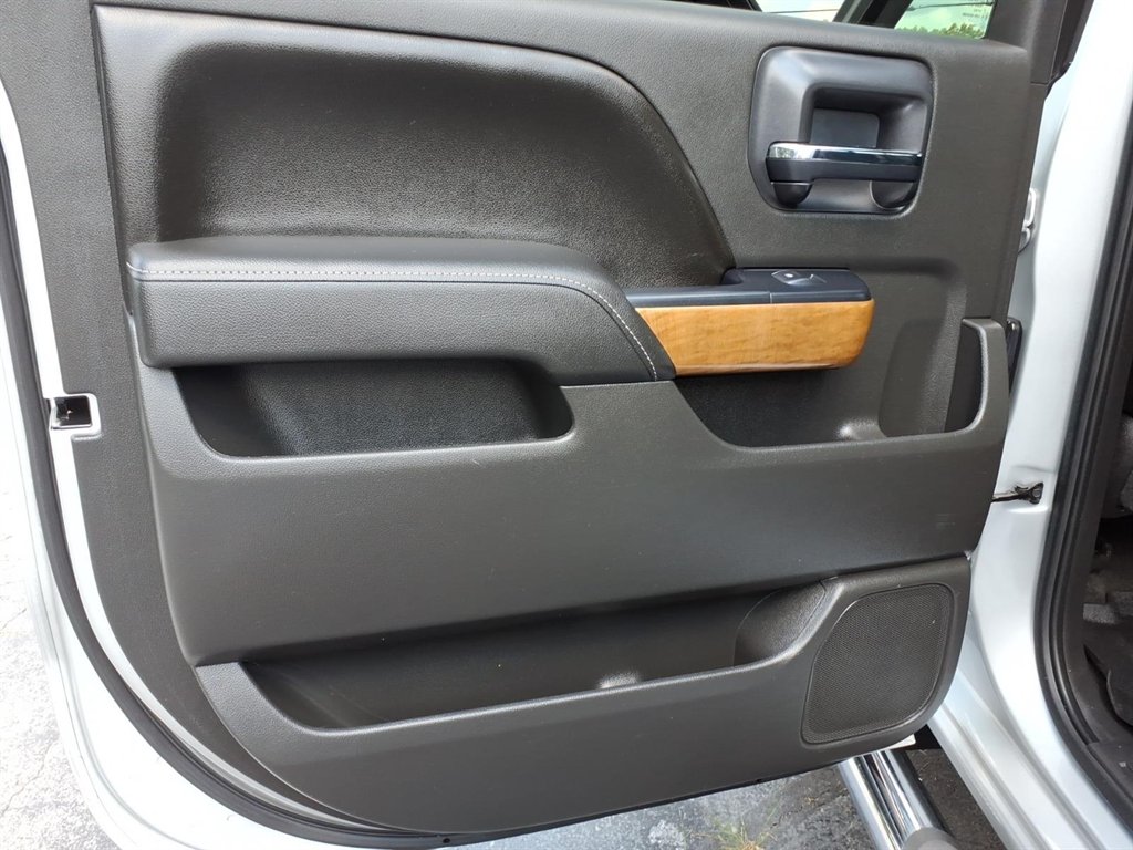 2016 Chevrolet Silverado - $22,995