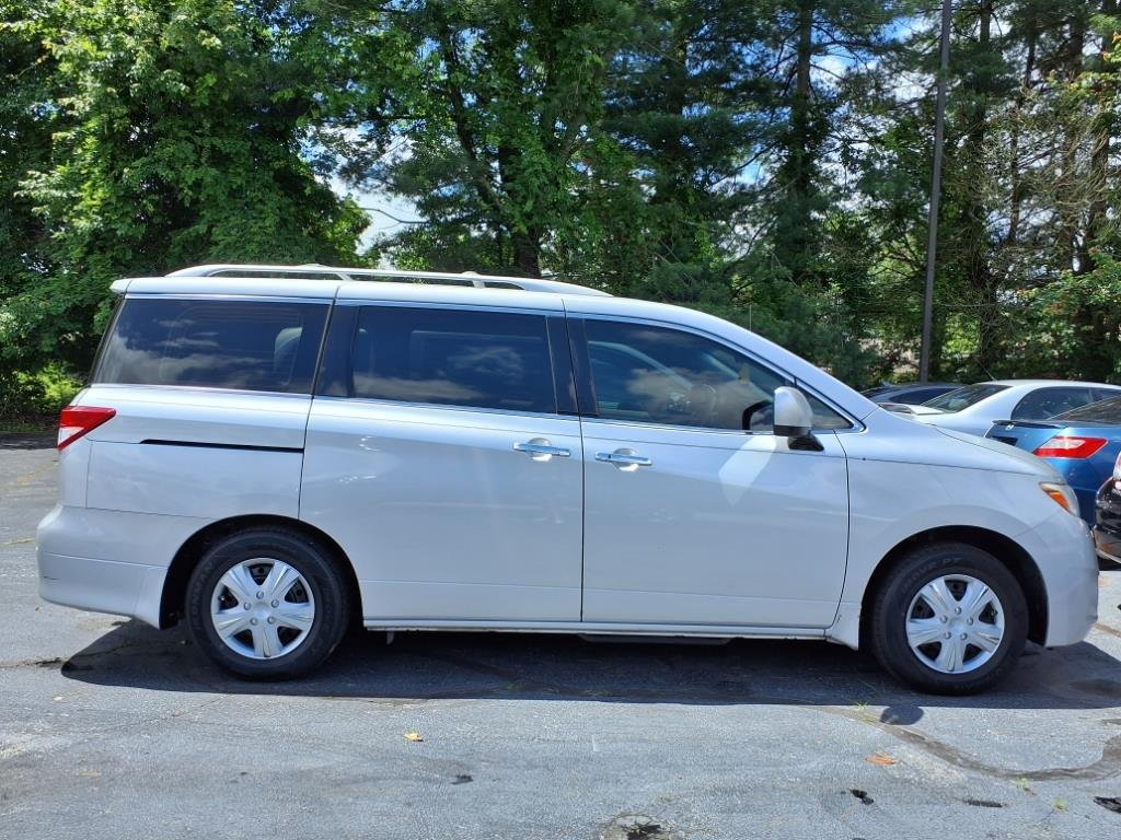 2015 Nissan Quest S photo