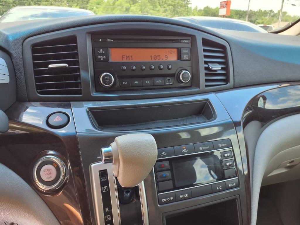 2015 Nissan Quest S photo