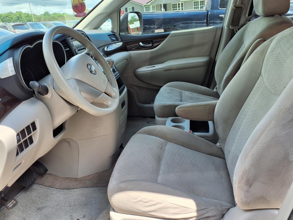 2015 Nissan Quest S photo