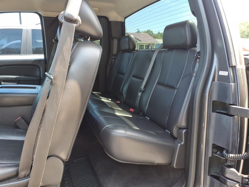 2010 Chevrolet Silverado - $15,995
