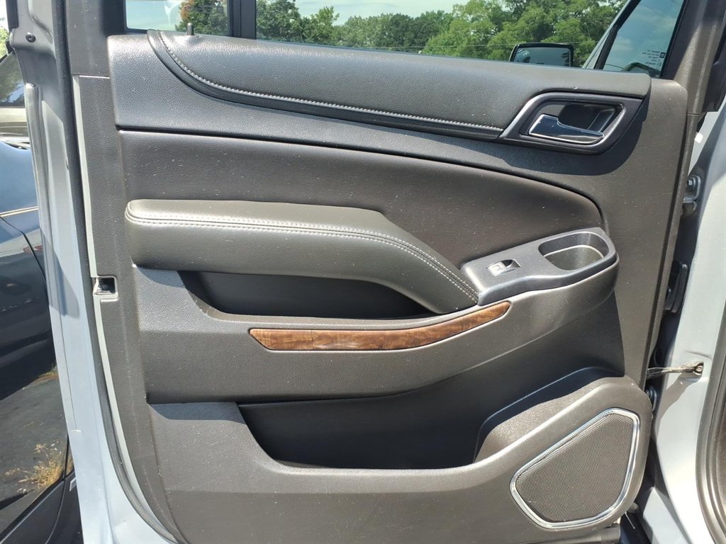 2018 Chevrolet Suburban - $23,995