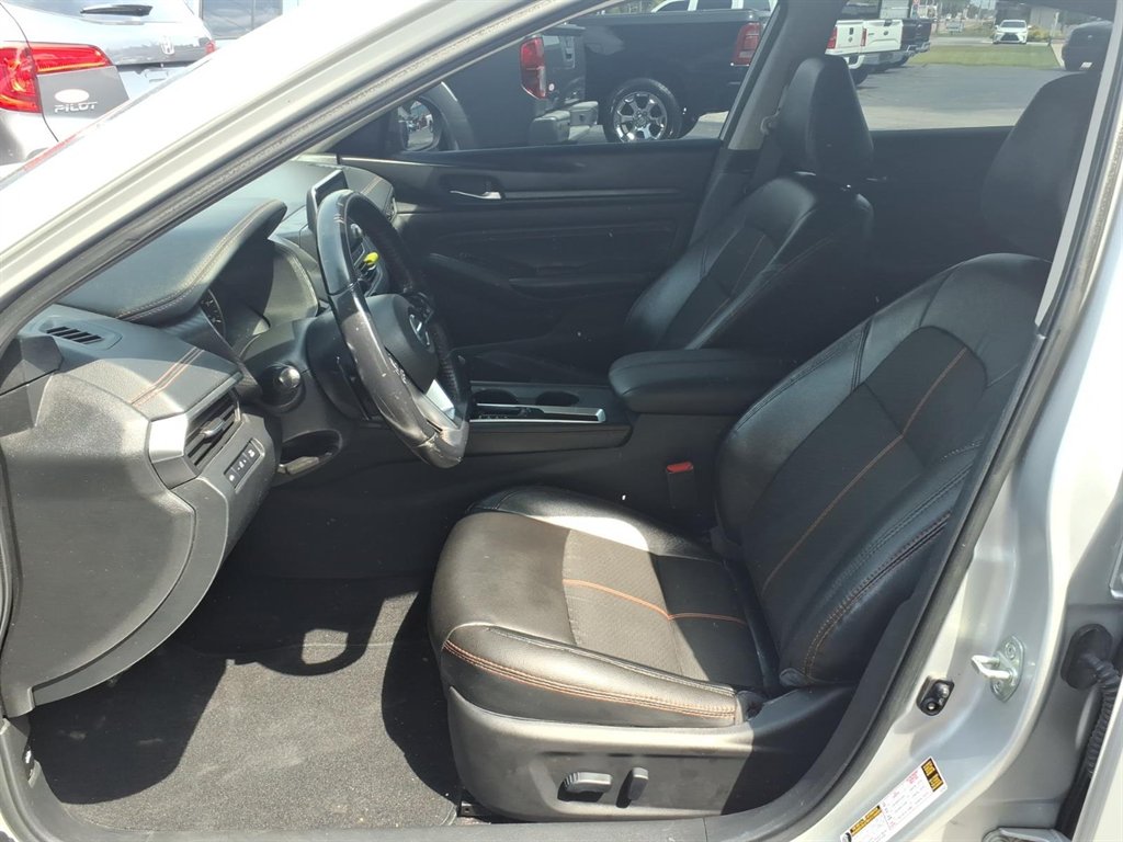 2019 Nissan Altima - $11,995