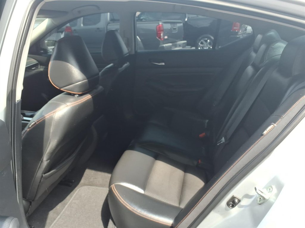 2019 Nissan Altima - $11,995