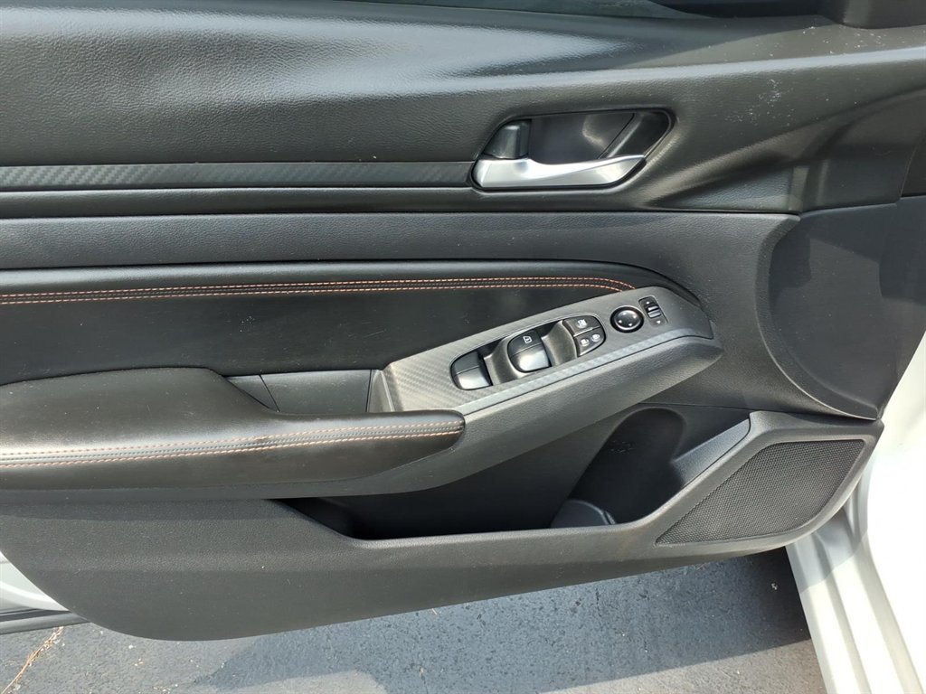 2019 Nissan Altima - $11,995