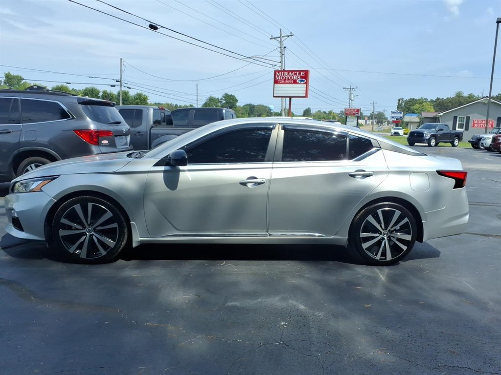 2019 Nissan Altima - $11,995