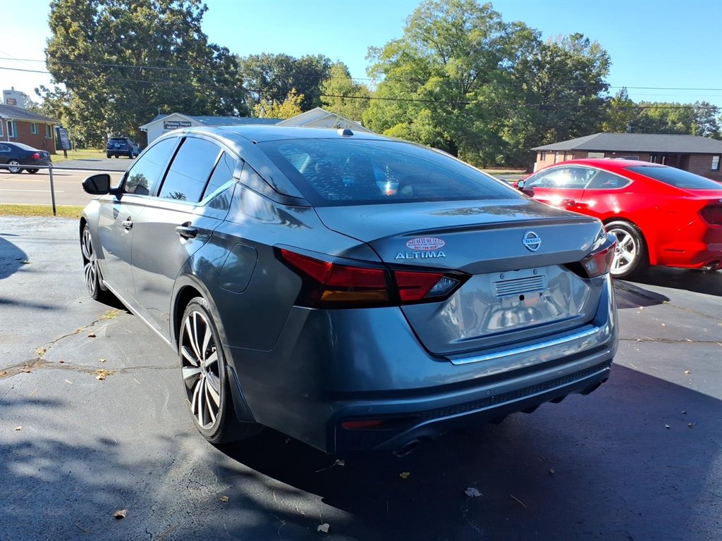 2020 Nissan Altima - $18,995