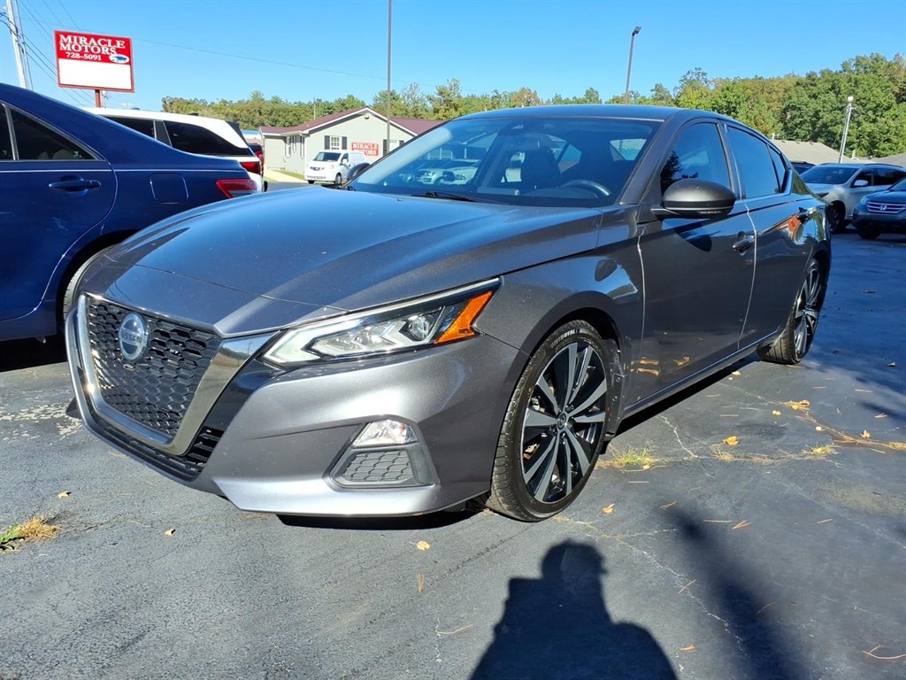 2020 Nissan Altima - $18,995
