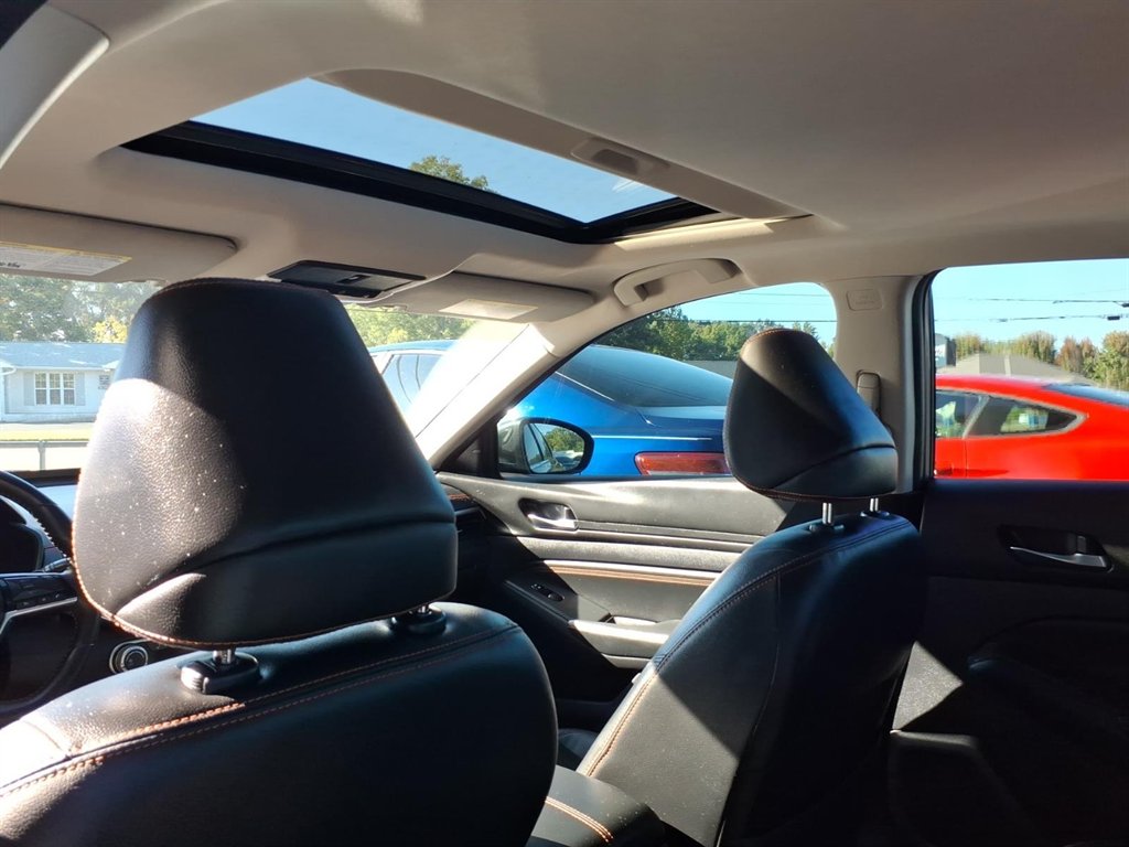 2020 Nissan Altima - $18,995