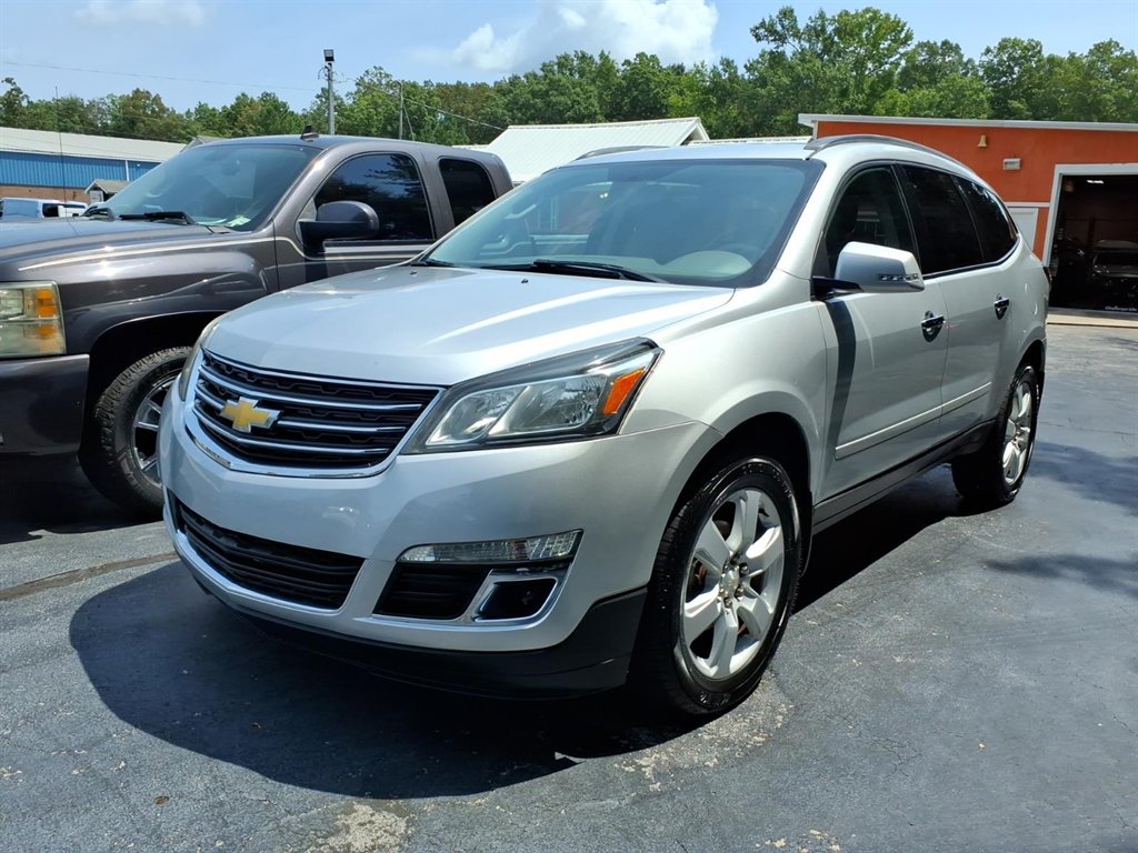 2017 Chevrolet Traverse - $12,995