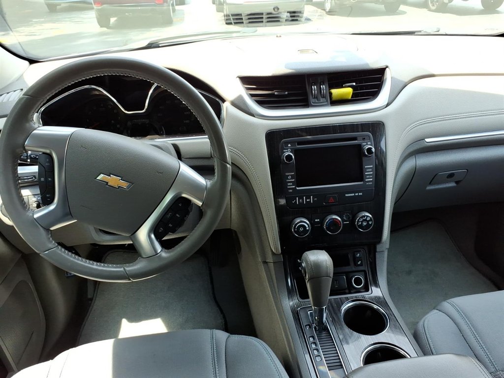2017 Chevrolet Traverse - $12,995