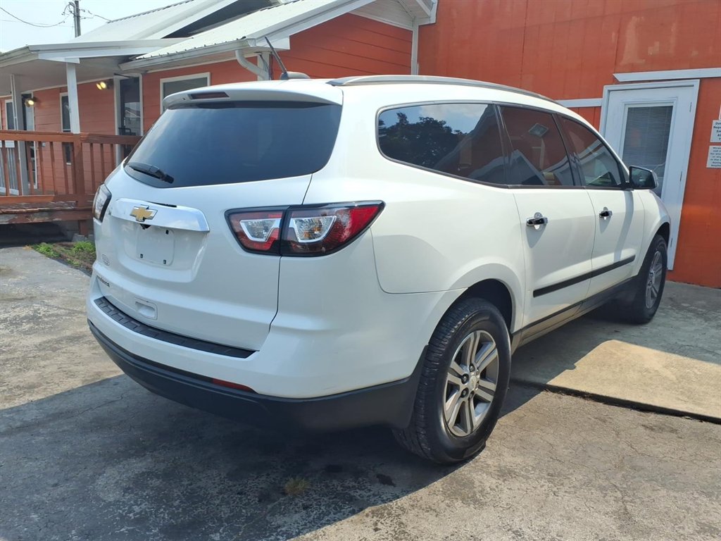 2017 Chevrolet Traverse - $12,995