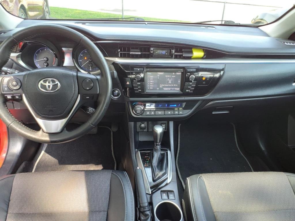 2015 Toyota Corolla S photo